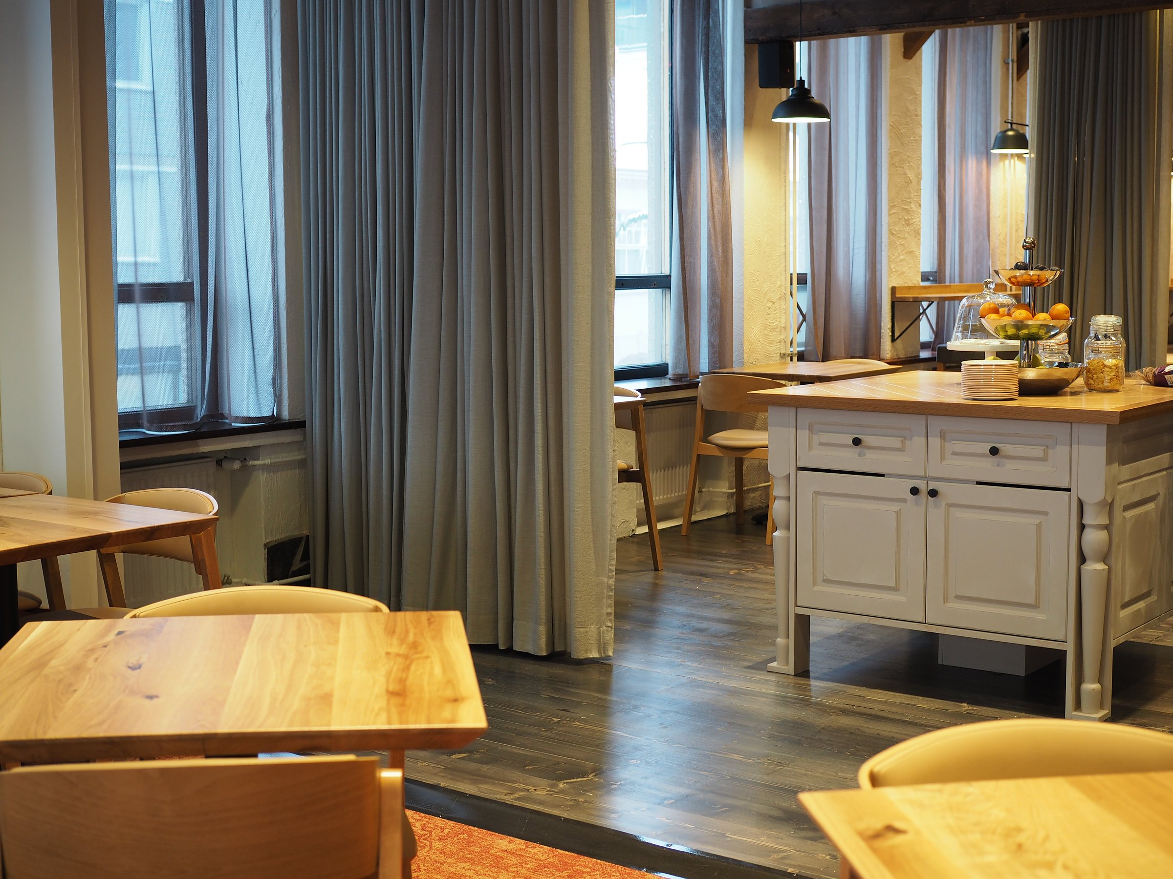 Sokos Hotel Vaakuna – Torero ja aamiaishuone